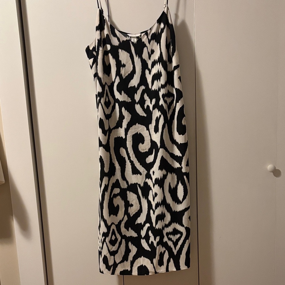 H&M Black and Cream Abstract Midi Dress